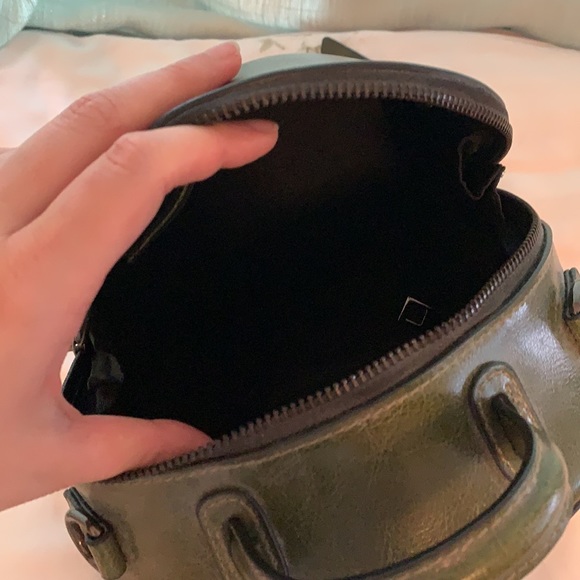 Handmade leather Backpack/Crossbo Bag w free gift - Picture 4 of 7